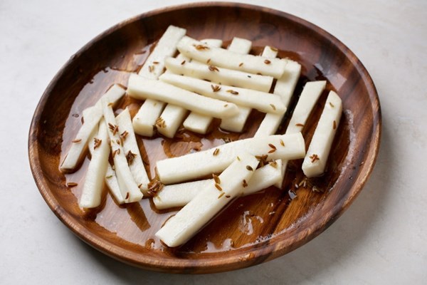Quick-pickled turnips with caraway