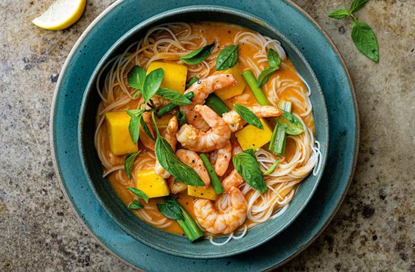 Quick prawn & mango curry with noodles