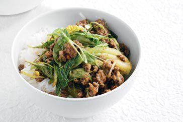 Quick red curry beef and pak choi stir-fry