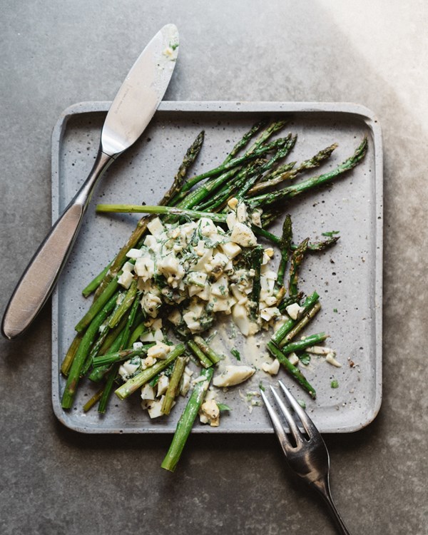  Quick roasted asparagus with eggs gribiche 