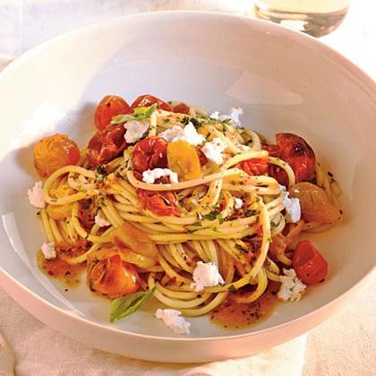 Quick-roasted cherry tomato sauce with spaghetti