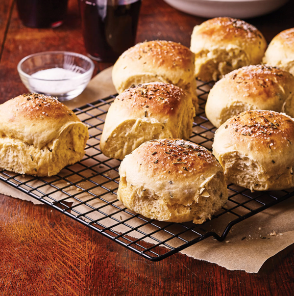 Quick rosemary dinner rolls
