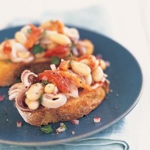 Quick-sautéed calamari with white beans and roasted peppers