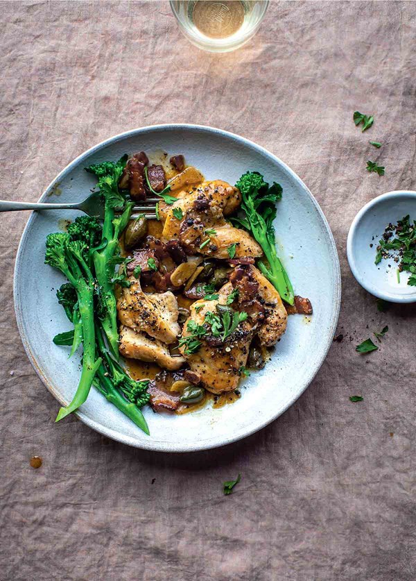 Quick skillet chicken with bacon