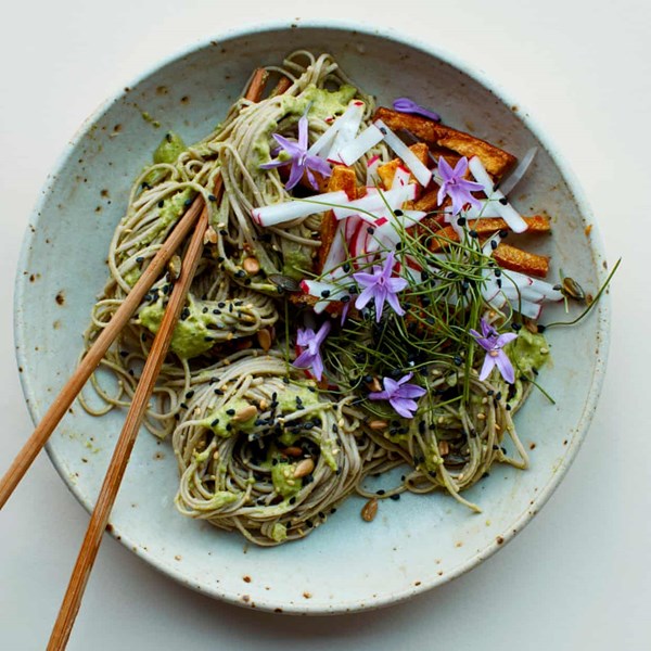 Quick soba noodles with double ginger