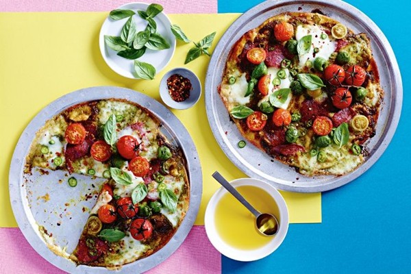 Quick tomato & salami pizzas