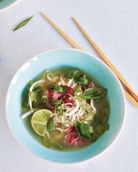 Quick Vietnamese noodle soup with beef