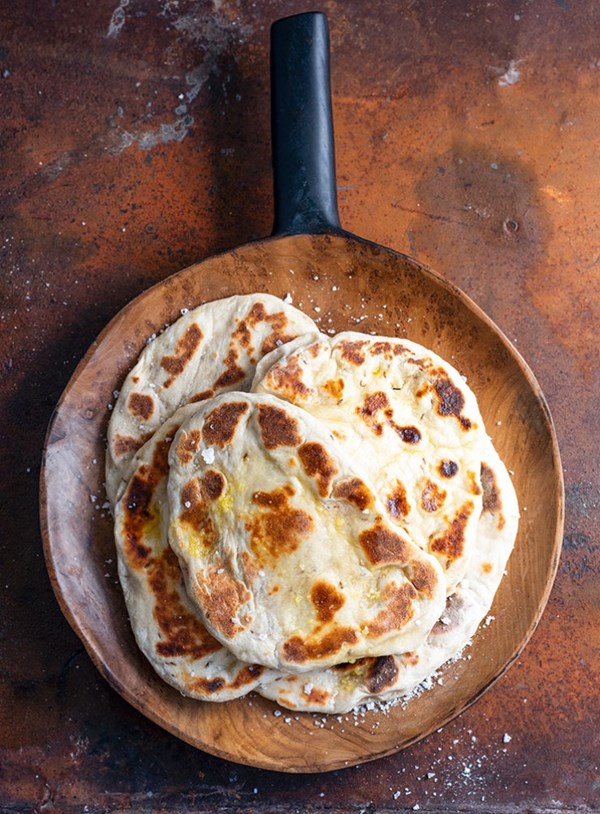 Quick yoghurt naan