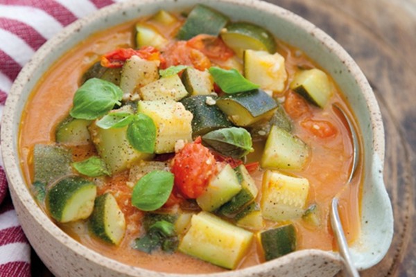 Quick zucchini and tomato sauce