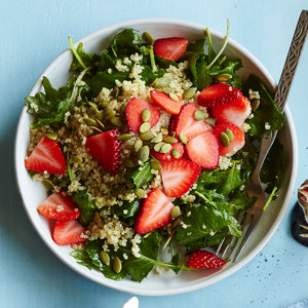 Quinoa & strawberry salad