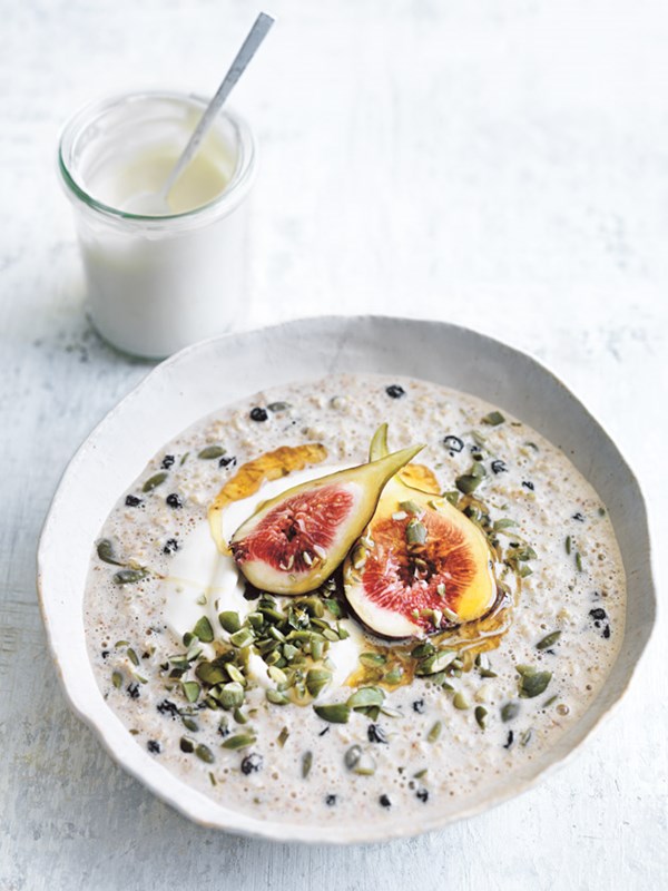 Quinoa and almond butter overnight oats