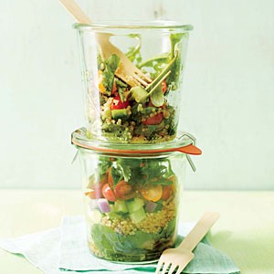 Quinoa-arugula layered salad