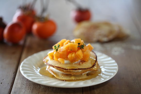 Quinoa pancakes with persimmon