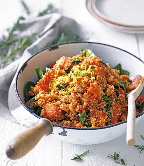 Quinoa risotto with pumpkin and spinach