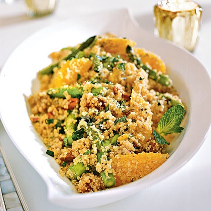 Quinoa salad with asparagus, dates and oranges