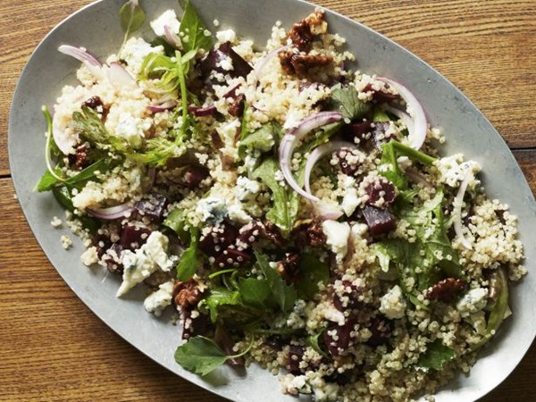 Quinoa salad with beets