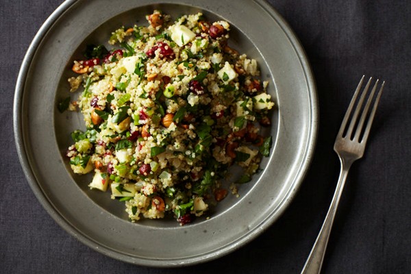 Quinoa salad with hazelnuts, apple and dried cranberries