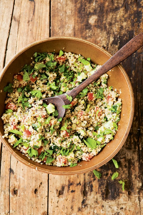 Quinoa salad with tomatoes, cucumbers & fresh herbs