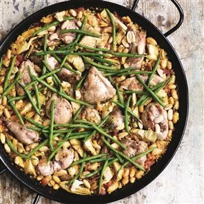 Rabbit, artichoke and rosemary paella