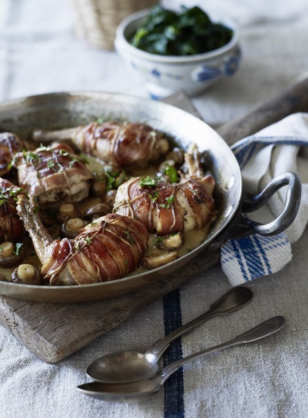 Rabbit with mushrooms and mustard sauce