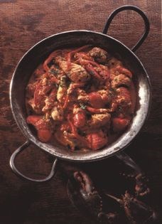 Rabbit with red peppers (Conejo con pimientos morrones)
