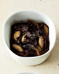 Rack of lamb with olive-prune sauce