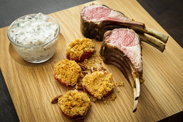 Rack of lamb with pecan-mint dipping sauce