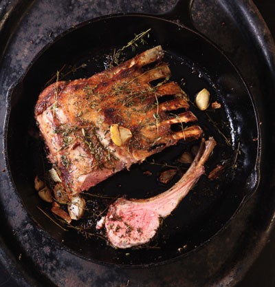 Rack of lamb with rosemary and thyme 
