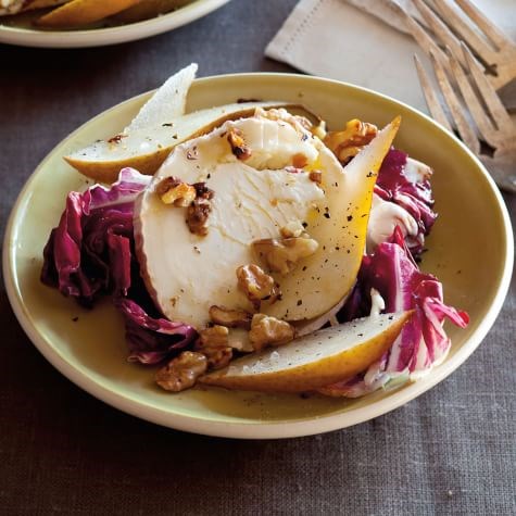 Radicchio salad with pears, walnuts & goat cheese