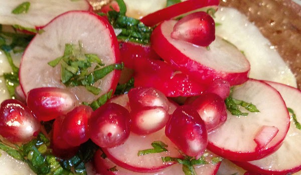 Radish and pomegranate salad