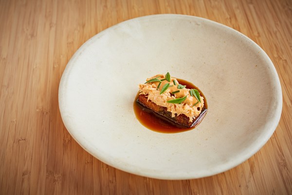 Radish cake with crab and hot mint
