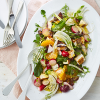 Radish, fennel, orange and halloumi salad
