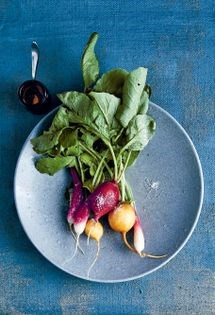 Radishes with salt