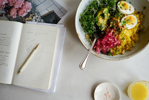 Rainbow cauliflower rice bowl