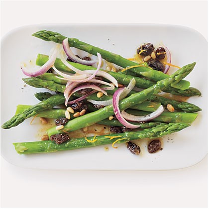 Raisin and pine nut asparagus