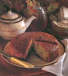 Raisin honey cake