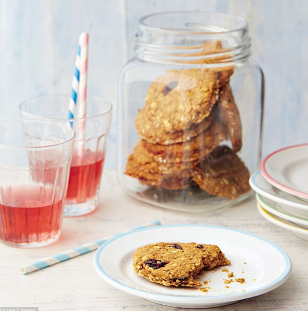 Raisin oat cookies