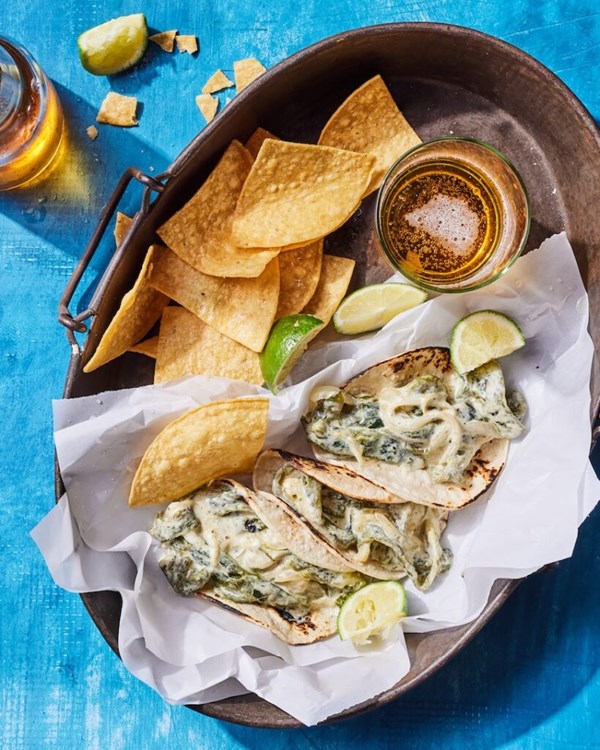 Rajas con queso tacos