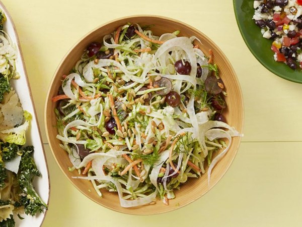 Ranch broccoli-fennel slaw