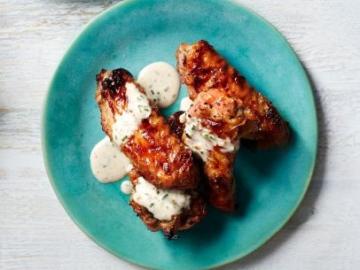 Ranch-chipotle chicken wings