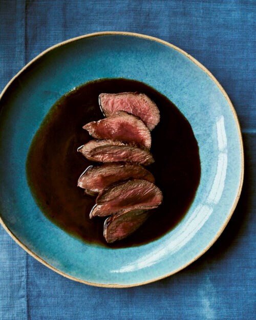 Rare venison steak (Shikaniku no rea sutēki)