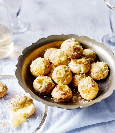 Rarebit stuffed gougères 