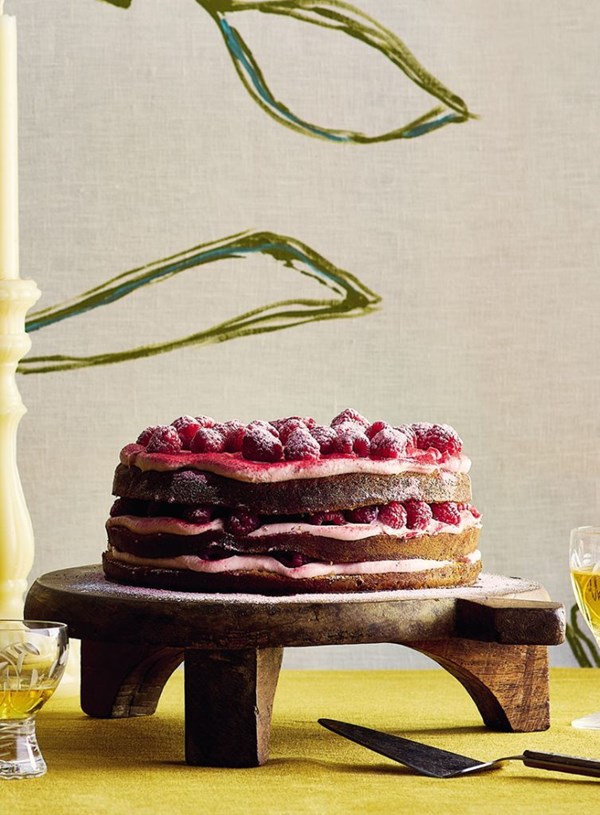 Raspberry & mascarpone layer cake