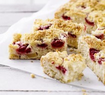 Raspberry and apple crumble squares