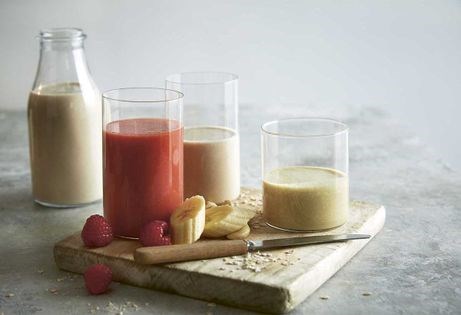 Raspberry and mango smoothie