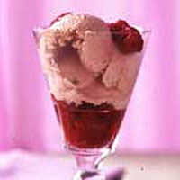 Raspberry and ratafia ice cream