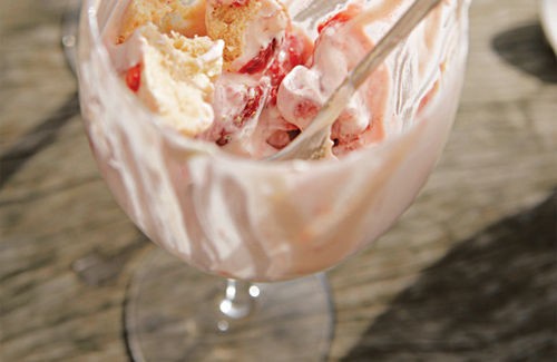 Raspberry and strawberry Eton mess