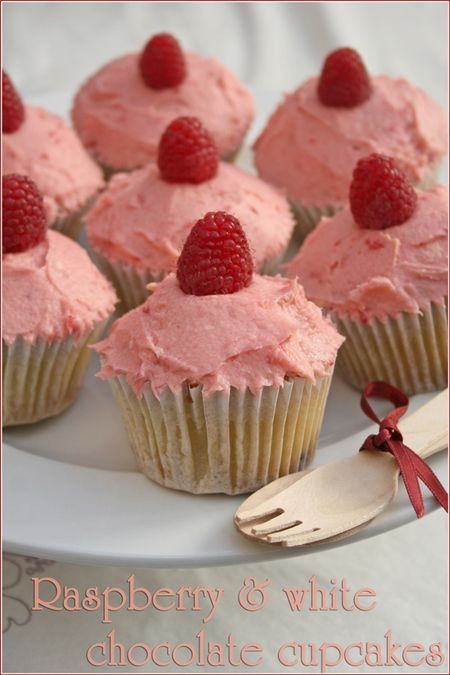 Raspberry and white chocolate cupcakes