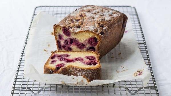Raspberry and yoghurt loaf