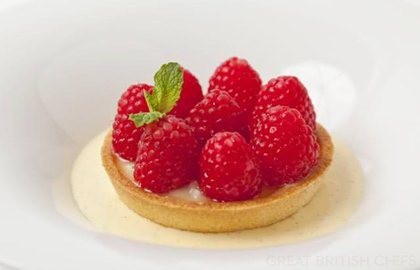 Raspberry Bakewell tart